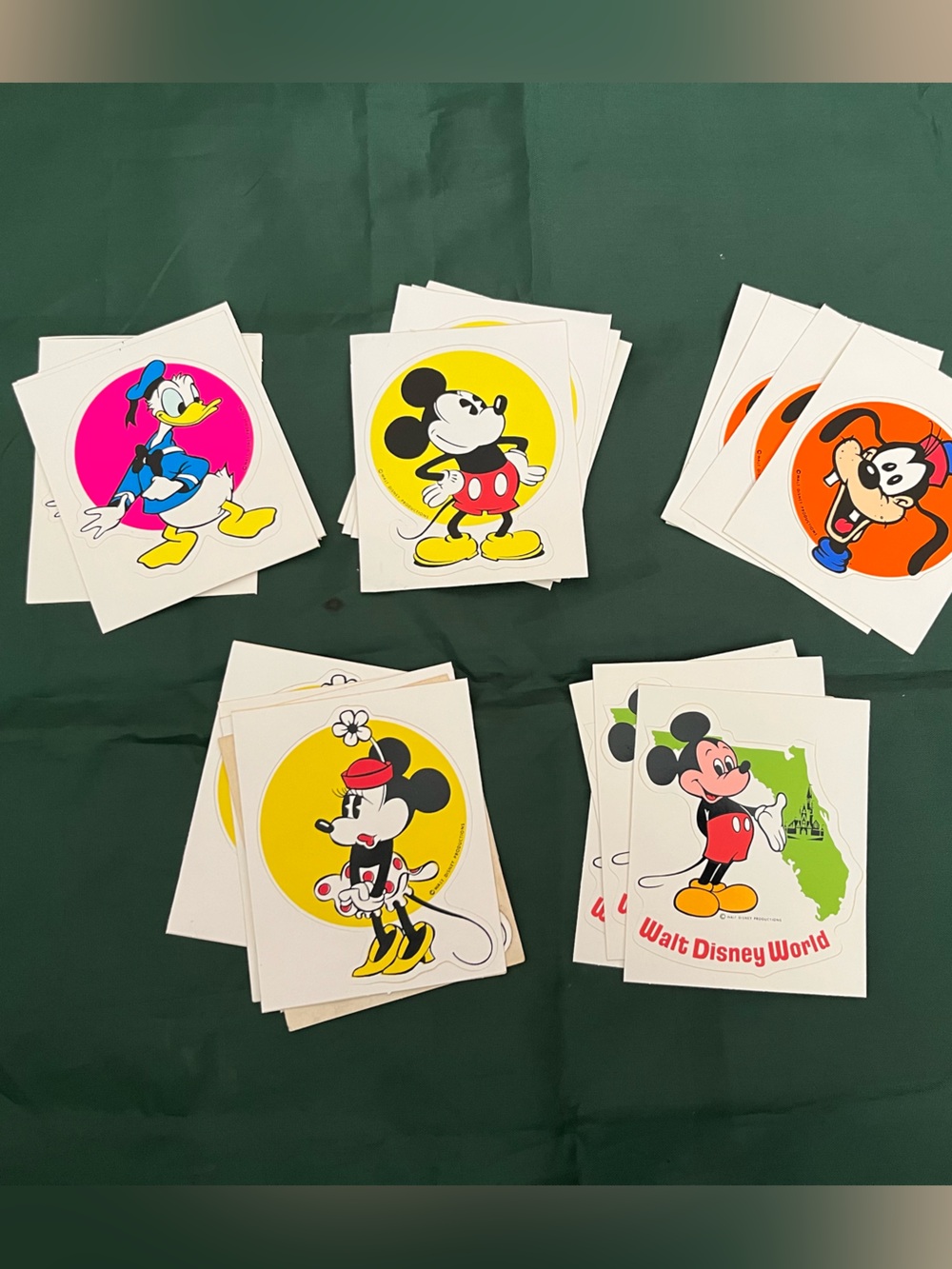 20 stickers Walt Disney Productions